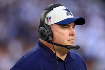 Head coach Mike McCarthy 