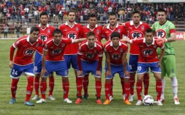 Unión La Calera volvió a su tradicional camiseta roja. Durante los últimos años había agregado tonos blancos a ella.