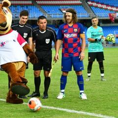 Barça Legends golea a las glorias de Cali y América