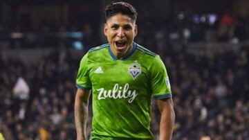 El peruano duró poco en México con Monarcas Morelia. Cuarenta goles en 72 partidos con los purépechas. El Seattle Sounders se hizo de sus servicios en la MLS. Lleva cuatro trofeos con Seattle.