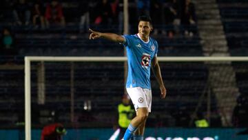 Cruz Azul's Angel Sepulveda celebrates his goal during the quarterfinal second-leg football match of the Liga MX Apertura tournament between Cruz Azul and Tijuana at the Ciudad de los Deportes in Mexico City on November 30, 2024. (Photo by Victor Cruz / AFP)