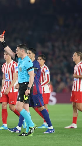 08/04/26 PARTIDO CHAMPIONS LEAGUE CUARTOS IDA
BARCELONA - ATLETICO DE MADRID
TARJETA ROJA EXPULSION PAU CUBARSI ARBITRO ISTVAN KOVACS REVISION VAR