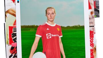 El fútbol femenino en pie de guerra: Adidas se equivoca con una de sus jugadoras