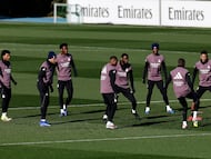 31/01/26 ENTRENAMIENTO REAL MADRID
GRUPO RODRYGO GOES KYLIAN MBAPPE AURELIEN TCHOUAMENI DAVID ALABA EDUARDO CAMAVINGA FERLAND MENDY ANTONIO RUDIGER JUDE BELLINGHAM TRENT ALEXANDER ARNOLD THIBAUT COURTOIS
