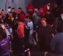 Humberto Suazo sale del estadio, se encuentra con hinchas rivales y esto ocurre: la escena es viral