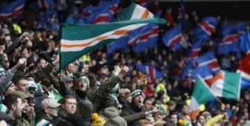 Britain Football Soccer - Rangers v Celtic - Scottish Premiership - Ibrox Stadium - 31/12/16 Celtic and Rangers fans during the match