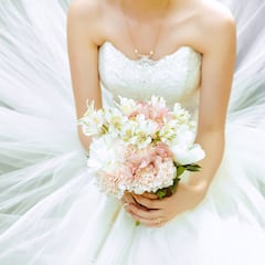 Una mujer compra un vestido de novia de segunda mano por 18 euros y acaba valiendo mucho más: “Estoy conmocionada”