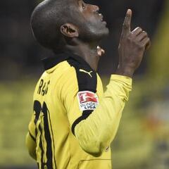 Adrián Ramos titular y segundo gol consecutivo en el Dortmund