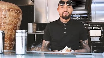 Boateng renueva...¡y lo celebrará regalando kebabs!