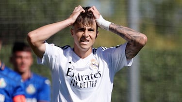 Arbeloa pierde también a Bruno Iglesias, con un problema en el hombro