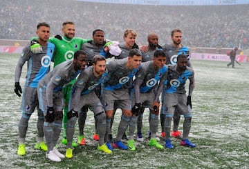 El Atlanta gana la pelea de bolas de nieve ante el Minnesota