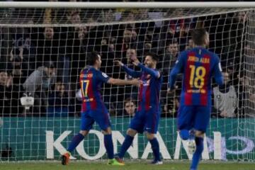 Paco Alcácer marcó el 4-1 tras una asistencia de Messi.
