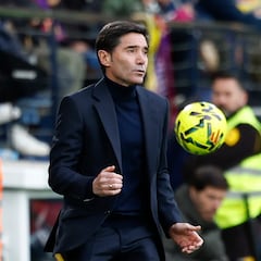 Marcelino: “Es penalti de Joan García a Marín y la expulsión es más naranja que roja”