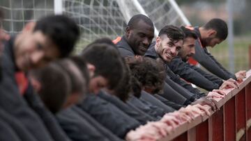 David Gallego prepara el derbi con toda la plantilla a disposición