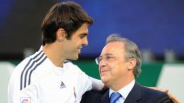 Florentino, junto a Kak&aacute; en la presentaci&oacute;n del brasile&ntilde;o.