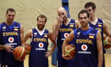 Los jugadores de la selección española, pasaron un buen rato, durante la grabación de un videoclip, para la canción oficial del Mundial de baloncesto, compuesta por el productor musical Carlos Jean