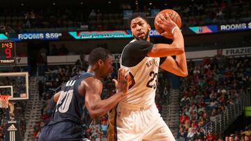 Anthony Davis (28+16), en números no vistos en una década