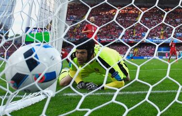 Grandes jugadores dicen adi¨®s a la Eurocopa en primera ronda