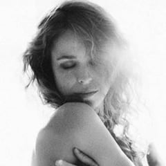 Silvia Abascal luce su embarazo desnuda poco antes de dar a luz