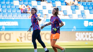 Gemma Font y Txell Font, durante un calentamiento del Barcelona en 2022.
