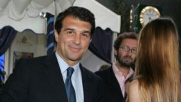 <b>UNA GESTIÓN CASI EN SOLITARIO. </b>Laporta fue perdiendo apoyos entre las personas que le acompañaron en su primera junta. Su talante descabalgó a Rosell, Ingla (en la fotografía) y otros barcelonistas disconformes con su manera de proceder.