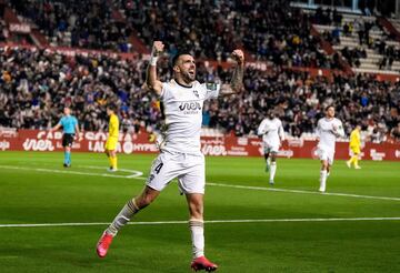 Otro zapatazo del central, que también puede jugar de centrocampista, abrió el marcador. Más allá de su buen remate, fue decisivo en la jugada tras robar la pelota en el centro del campo.