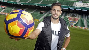 Rober Correa ficha por el Racing de Ferrol.
