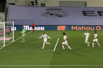 1-0. Sergio Ramos celebró el primer gol que marcó de penalti.