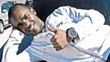 <b>FELIZ. </b>Sinama se muestra contento. El francés tiene muchas opciones de vestirse de rojiblanco .