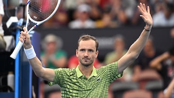 BRISBANE (Australia), 07/01/2026.- Daniil Medvedev of Russia celebrates winning against Frances Tiafoe of the USA during day four of the Brisbane International tennis tournament at Pat Rafter Arena in Brisbane, Australia, 07 January 2026. (Tenis, Rusia) EFE/EPA/DARREN ENGLAND NO ARCHIVING, EDITORIAL USE ONLY AUSTRALIA AND NEW ZEALAND OUT