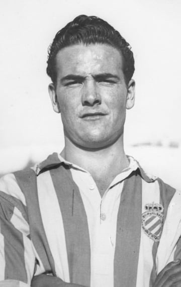 The photo is of Mariscal during his time at RCD Espanyol Real Madrid: 1948-50 Real Valladolid: 1950-53