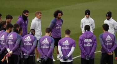 Zidane: "Casemiro will play. We'll see later about Saturday"