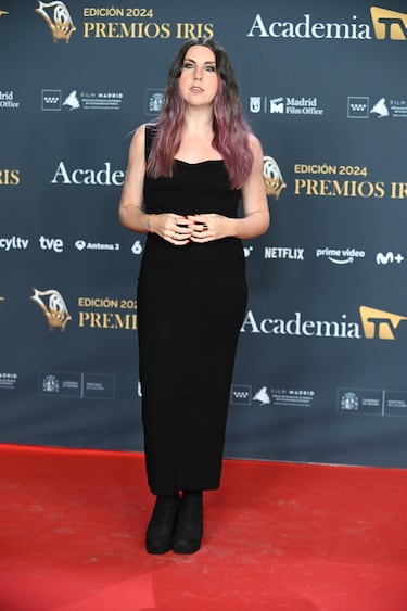 Carolina Iglesias posa en la alfombra roja de los Premios Iris 2024, los galardones organizados por la Academia de la Televisión.