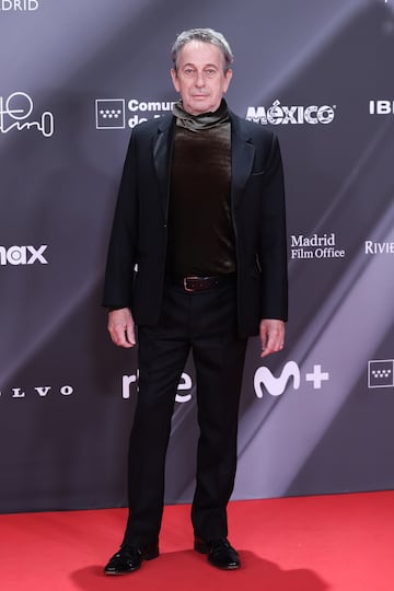 Alfredo Castro posa en la alfombra roja.