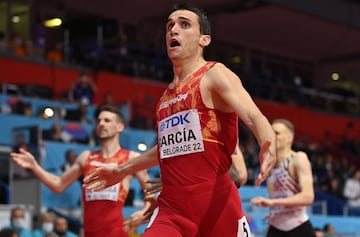 El atleta murciano realizó una prodigiosa carrera para llevarse el título en el 800 de Belgrado con 1:46.20. 