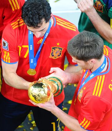 Arbeloa clutches the World Cup in South Africa, 2010.