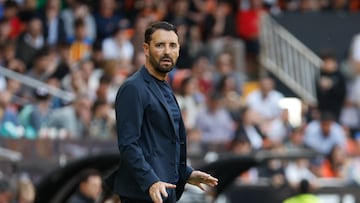 VALENCIA, 10/05/2025.- El entrenador del Getafe José Bordalás durante el partido de LaLiga EA Sports disputado este sábado en el Estadio de Mestalla en Valencia. EFE/Ana Escobar