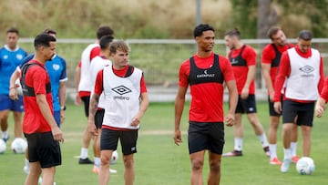 Etienne Etoo, durante un entrenamiento con el Rayo.
