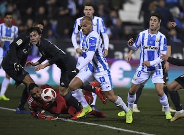 1-0. Martin Braithwaite marcó el primer gol.