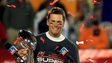 Dos días después de visitar la Casa Blanca y en vísperas del training camp Tampa Bay recibió el anillo de campeones del Super Bowl LV.