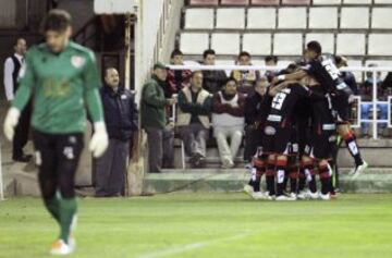 Los jugadores del Granada celebran el gol de Jhon Córdoba 0-1