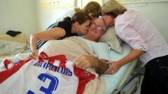 El abuelo de Filipe “¿Ir al hospital? No sin ver al Atleti”