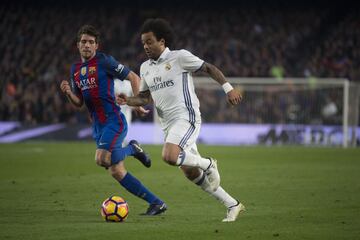 Marcelo ante Sergi Roberto.