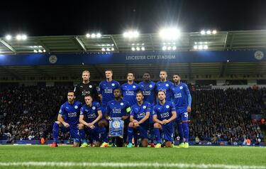 Tras realizar la mayor sorpresa jamás vista en la historia del fútbol al levantar la Premier League en 2016, se clasificaron por primera vez a la Champions League. El Leicester estuvo en un grupo donde su principal amenaza era el Oporto. No obstante, la presión europea no pudo con los ‘foxes’ y terminaron primeros. Después, en octavos tuvieron que remontar en su casa al Sevilla para obtener el billete de cuartos. Fueron eliminados en esa fase, entre los ocho mejores de Europa, al enfrentarse al Atlético de Madrid, finalista en la anterior edición, por un resultado global de dos a uno.