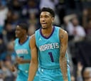 Los Hornets frenan a Giannis en la presentación NBA de Monk