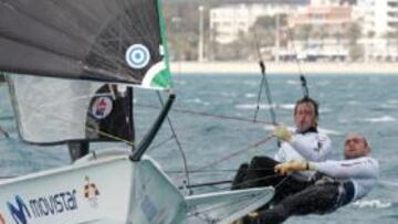 <b>EN FORMA. </b>Iker Martínez y Xabi Hernández, segundos en 49er.