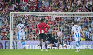 1-3. Mikel Oyarzabal marcó el tercer gol de penalti.