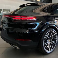 Explosión de cochazos en Corea del Sur en plena pandemia