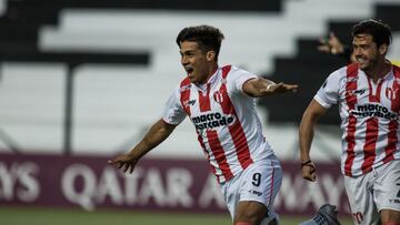 Mat&iacute;as Arezo celebra un gol a Atl&eacute;tico Nacional.