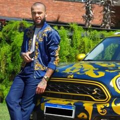 Dani Alves pone a la venta uno de sus coches por una causa benéfica